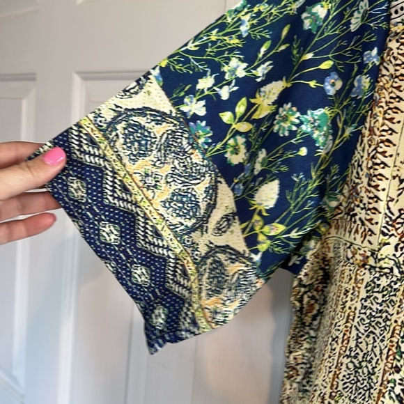 Patterned Women’s Top size XXL - Picture 3 of 4